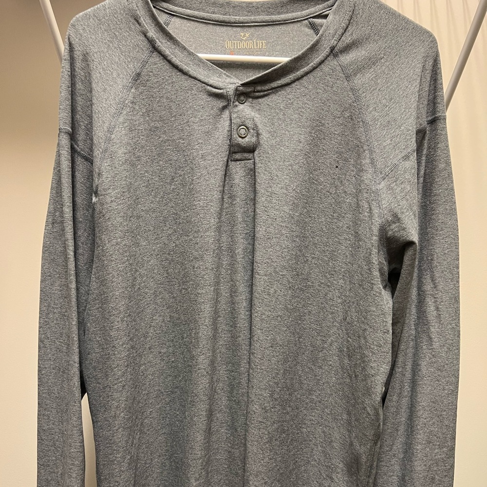 Outdoor Life Mens Sweat Wick buttoned long sleeve